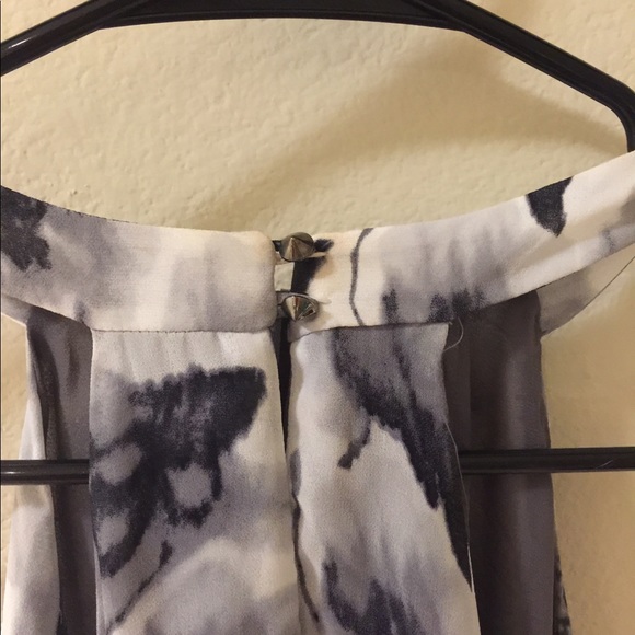 ASTR Floral Dress - Picture 2 of 3